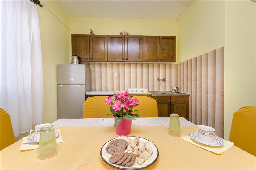 Apartment A1, for 5 persons