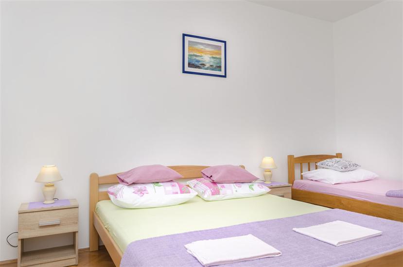 Apartment A1, for 5 persons