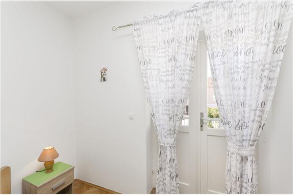 Apartment A1, for 5 persons