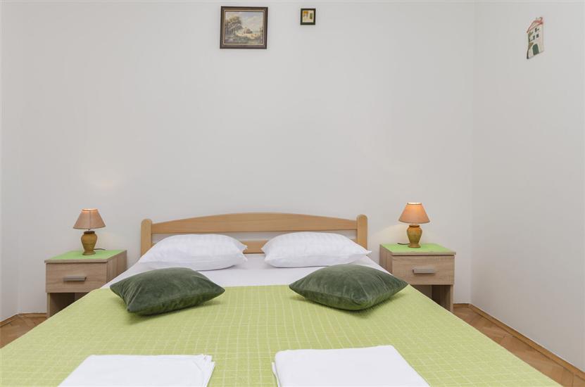 Apartment A1, for 5 persons