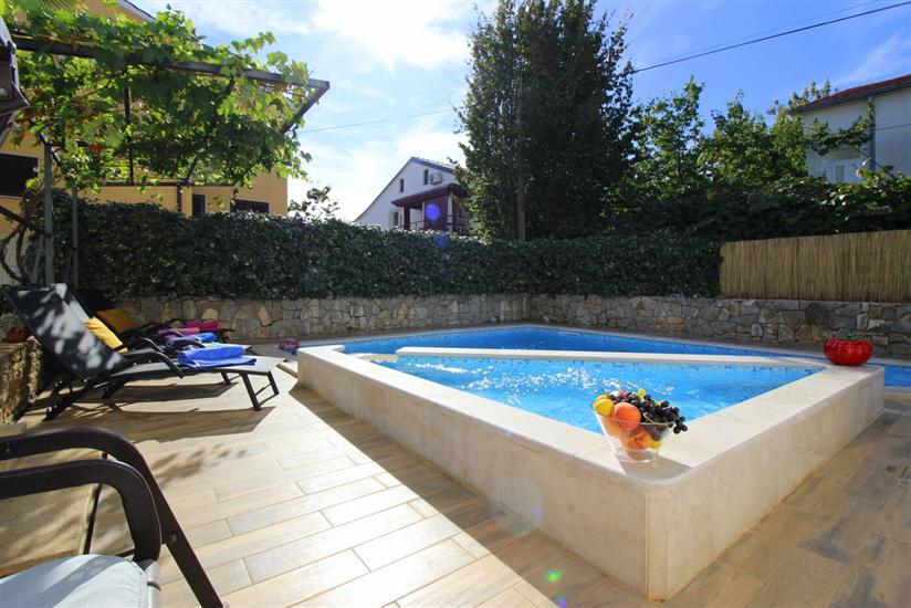 Apartmaj Residence Lili 2 s bazenom