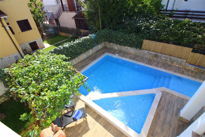 Apartmaj Residence Lili 2 s bazenom