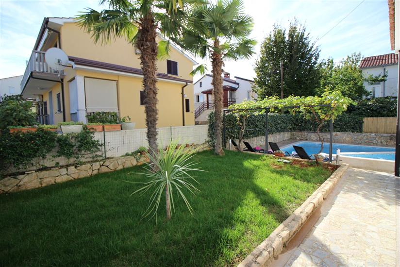 Apartmaj Residence Lili 4 s bazenom