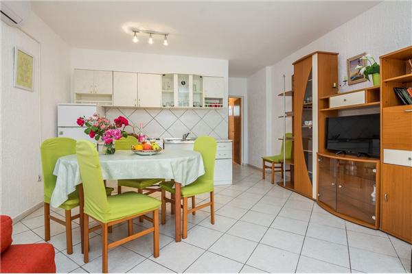 Apartment A1, for 4 persons