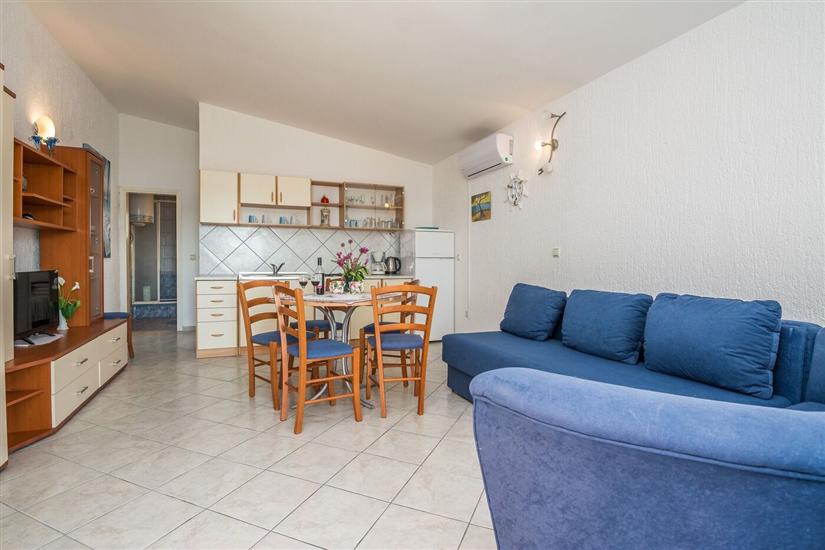 Apartment A4, for 4 persons