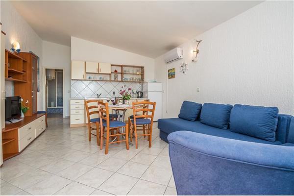 Apartment A4, for 4 persons