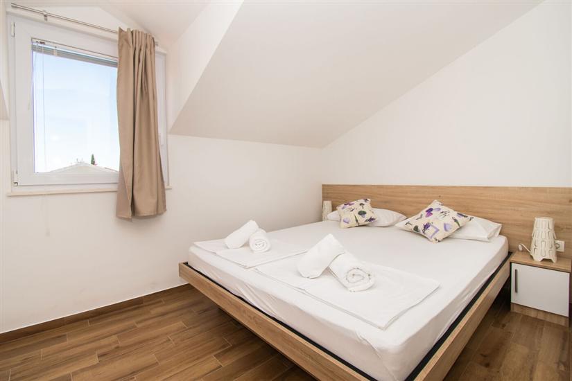 House K1, for 12 persons