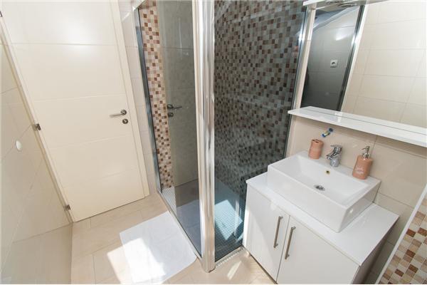 House K1, for 12 persons