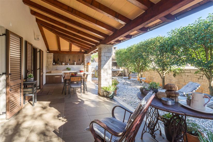 Villa Crystal s bazenom