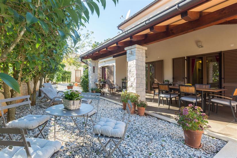 Villa Crystal s bazenom