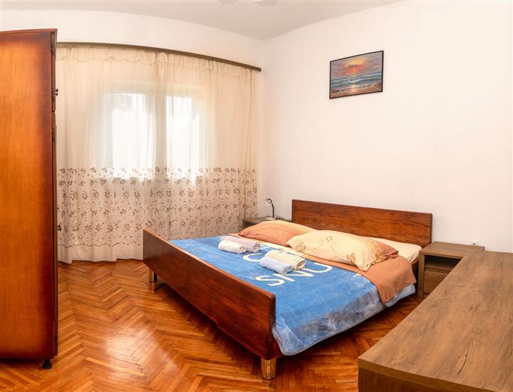 Apartment A2, for 6 persons