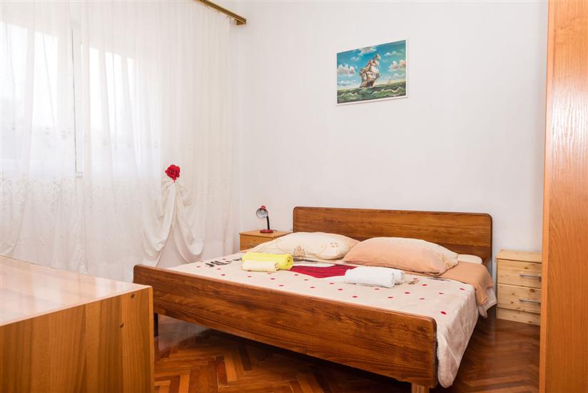 Apartment A2, for 6 persons