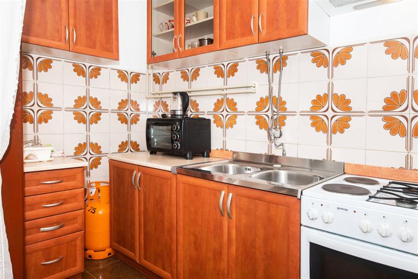 Apartment A2, for 6 persons