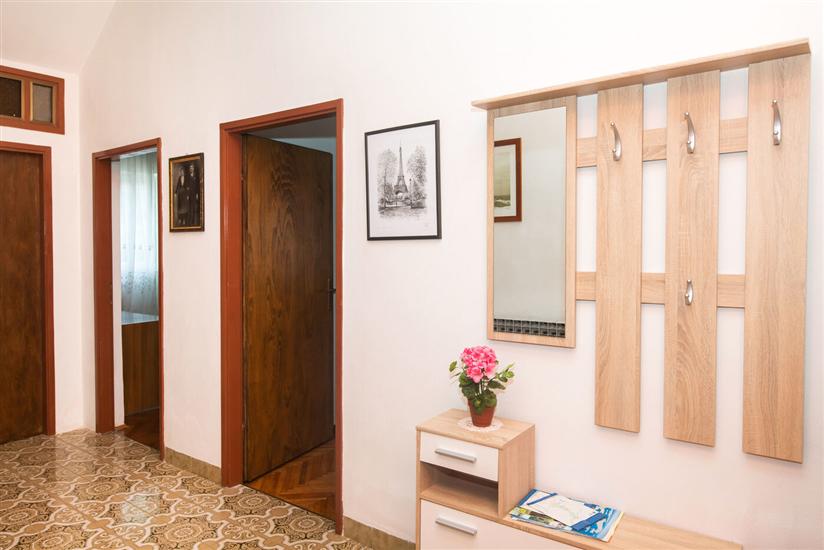 Apartment A2, for 6 persons