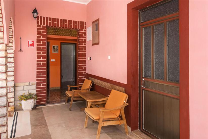 Apartment A2, for 6 persons