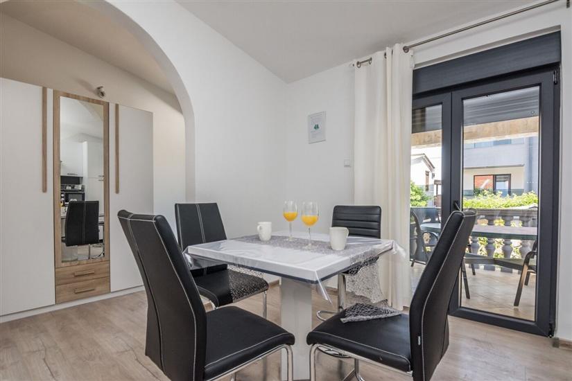 Apartment A2, for 5 persons