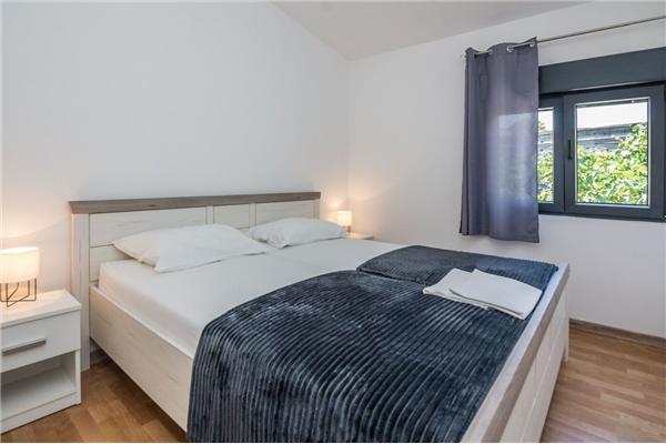 Apartment A2, for 5 persons