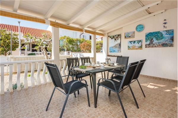 Apartment A1, for 6 persons