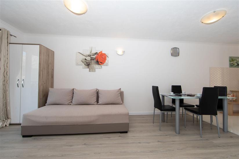 Apartment A2, for 4 persons