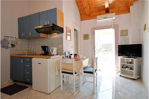 Apartment A2, for 3 persons