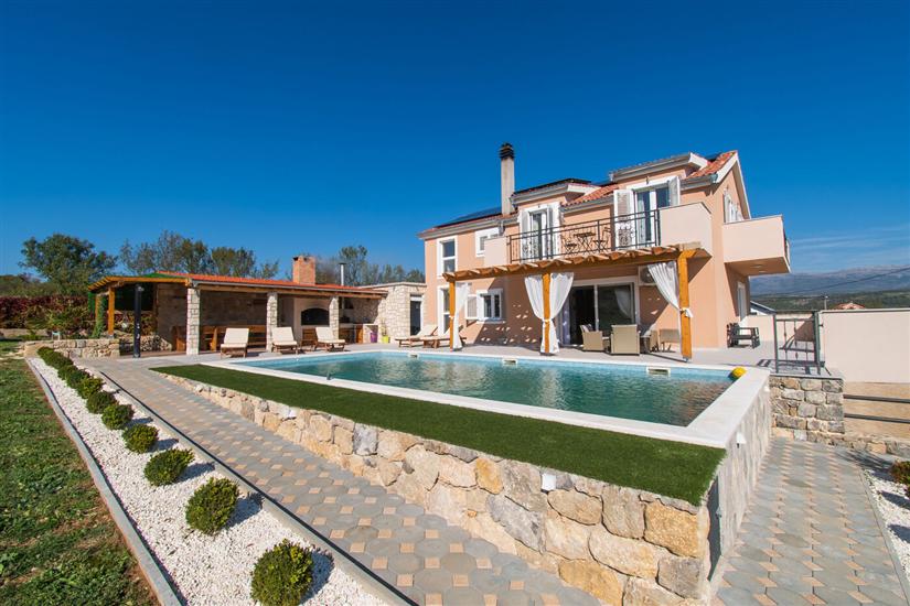 Villa Beautiful countryside