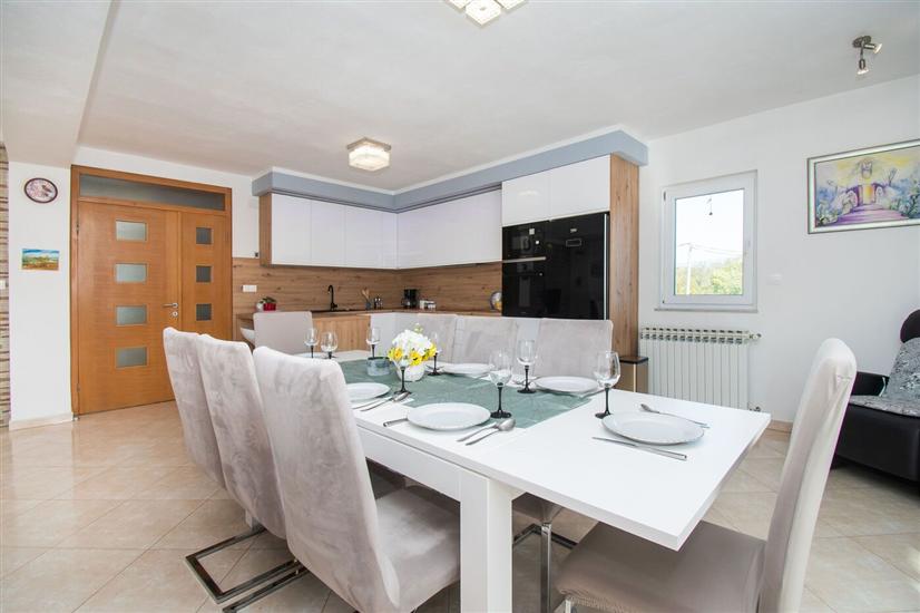 House K1, for 9 persons