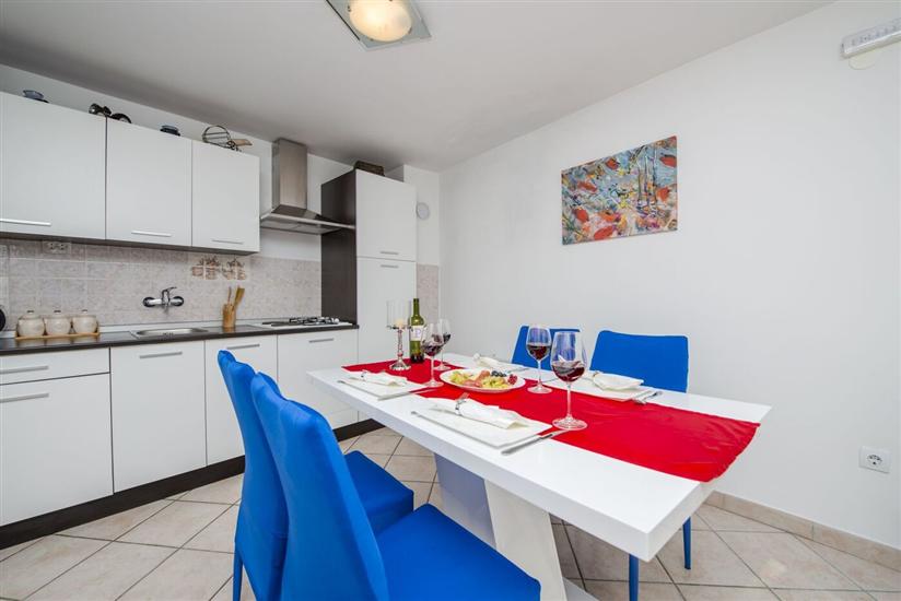 House K1, for 8 persons