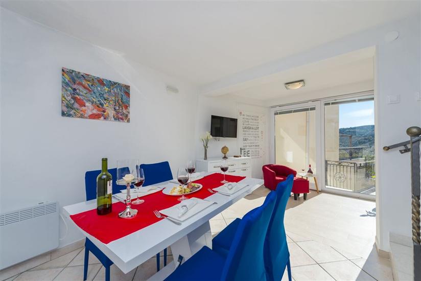 House K1, for 8 persons