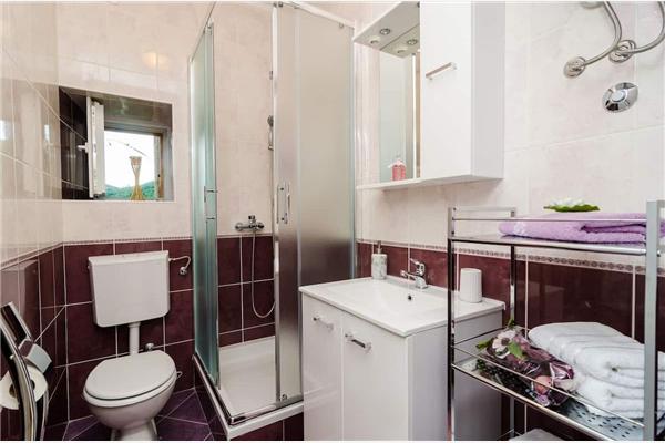 House K1, for 8 persons