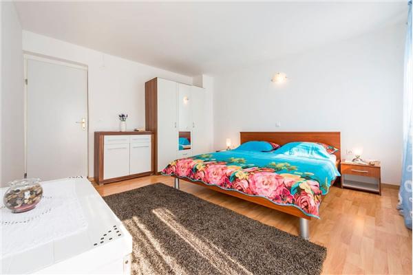 House K1, for 8 persons