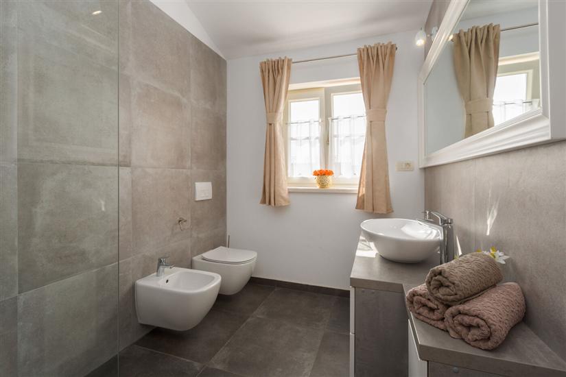 Hiša K1, na 6 osebe