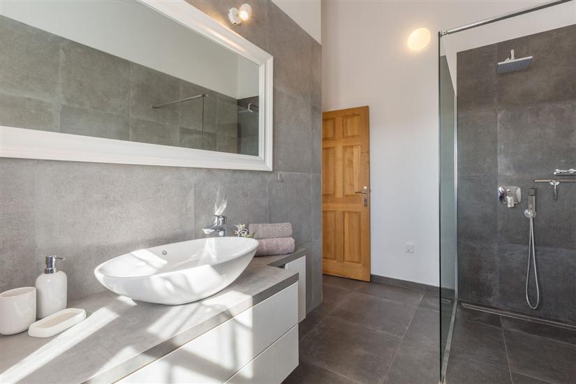 Hiša K1, na 6 osebe