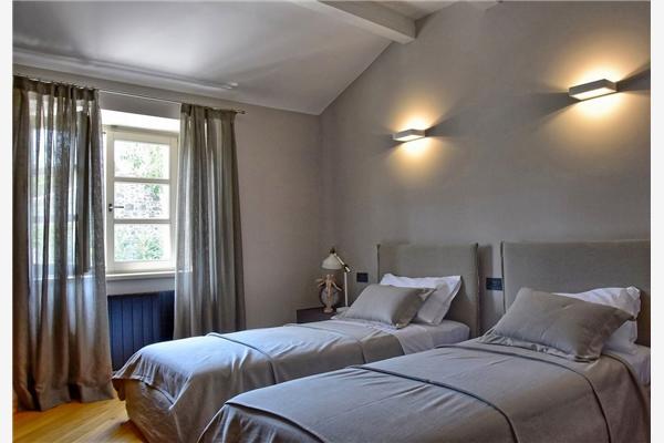 House K1, for 10 persons