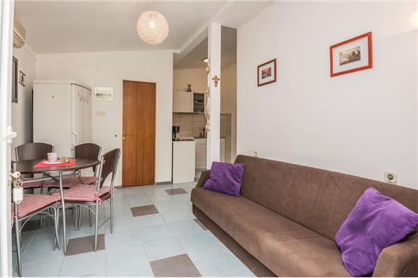 Apartment A1, for 5 persons