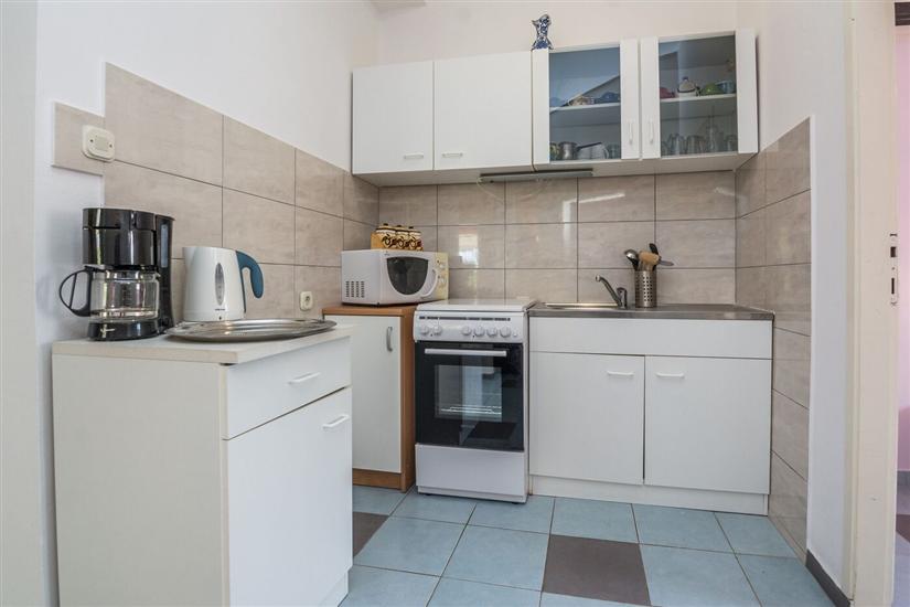 Apartment A1, for 5 persons