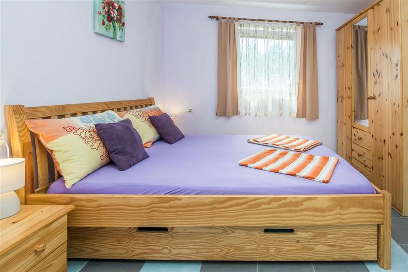 Apartment A1, for 5 persons