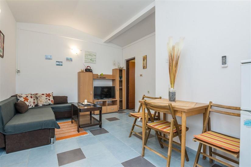 Apartment A2, for 5 persons