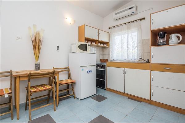 Apartment A2, for 5 persons
