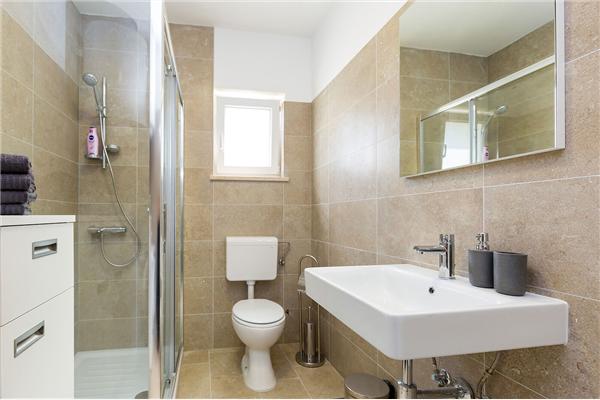 House K1, for 10 persons