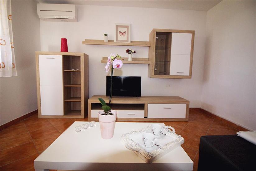 House K1, for 10 persons