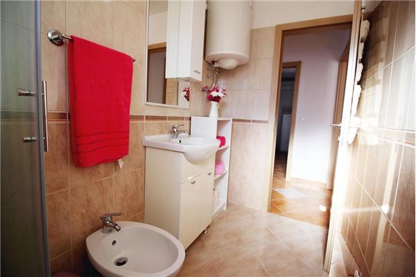 House K1, for 10 persons