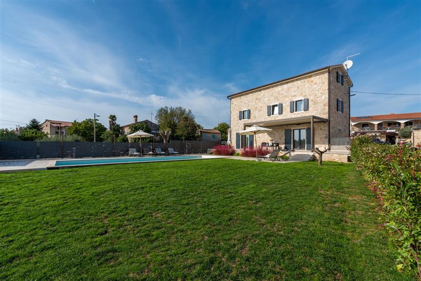 Villa Daniela s bazenom