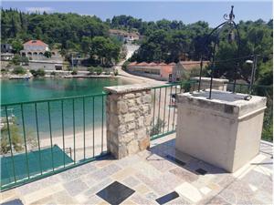 Beachfront accommodation Middle Dalmatian islands,BookRogačFrom 164 €