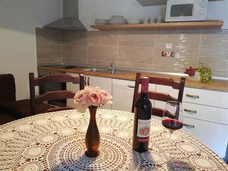 Apartment A4, for 4 persons