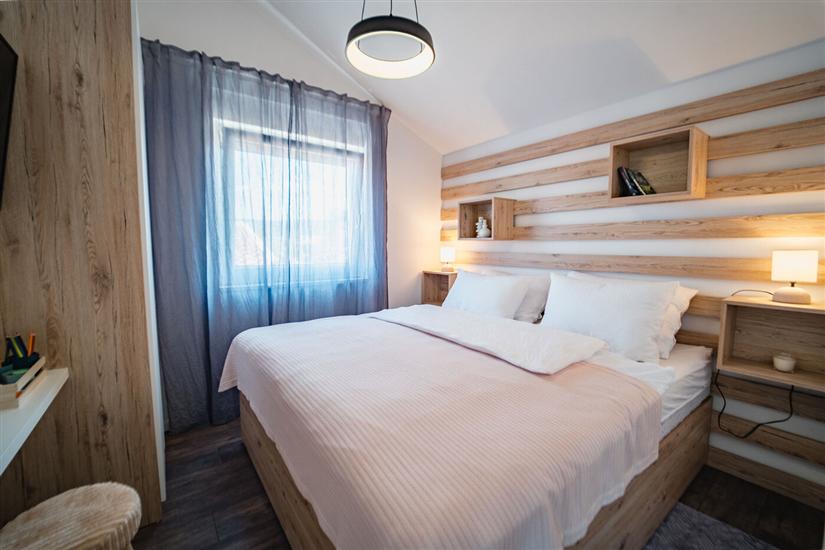 House K1, for 8 persons