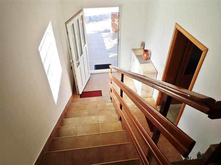 Apartmaj Rada -near sandy beach
