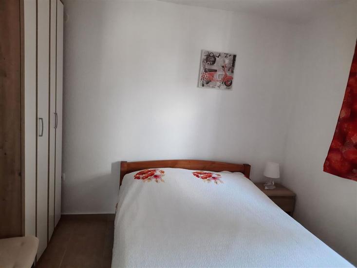 Apartment A2, for 3 persons