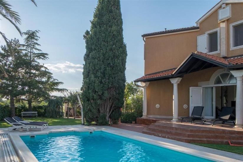 Villa Alberi with pool