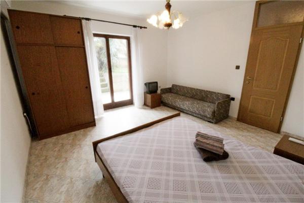 Apartment A4, for 5 persons