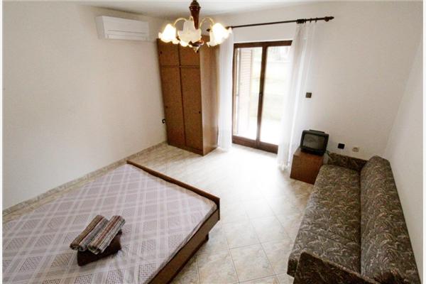 Apartment A4, for 5 persons